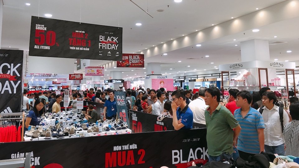Không khi mua sắm tại AEON vào ngày Black Friday 2017