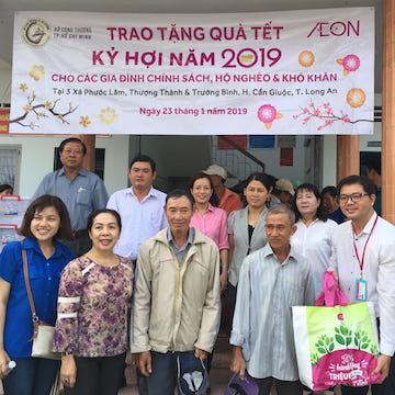 AEON cùng sở Công Thương tặng quà Tết Kỷ Hợi 2019 cho hộ khó khăn