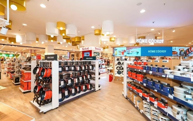 Sản phẩm gia dụng tại siêu thị được nhập khẩu từ các thương hiệu lớn trên thị trường 