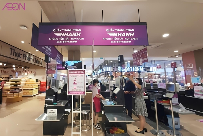 Quầy thanh toán không tiền mặt giúp khách hàng thanh toán nhanh chóng qua mã QR